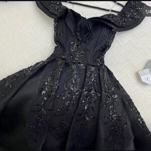 Elegant Black Evening Dress